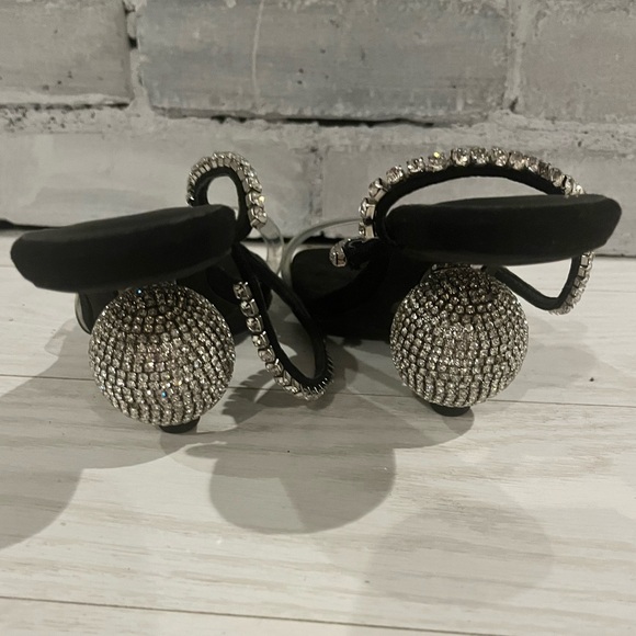 Jeffrey Campbell The Hustle Sandal In Black Suede Silver. Glamour Revolve Size 8 - Picture 4 of 8